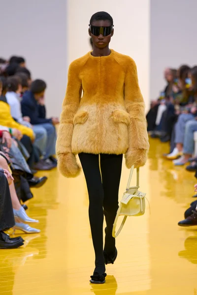 Look 2